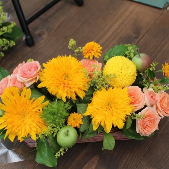 3000円横長アレンジメント 姫路市 花屋 飯塚生花店 Iihana総合ネット注文サイト 胡蝶蘭 スタンド花 花ギフト 御祝いアレンジ花束 プリザ ドライフラワー ブライダル お供え花 3000円横長アレンジメント 姫路市 花屋 飯塚生花店 Iihana総合ネット注文サイト 胡蝶蘭 スタンド花 花ギフト 御祝いアレンジ花束 プリザ ドライフラワー ブライダル お供え花