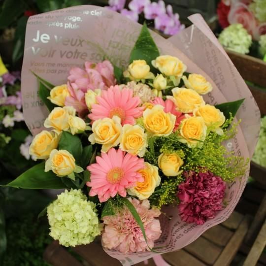 色が選べる4000円おまかせ花束（ラウンドブーケ） - 【姫路市・花屋