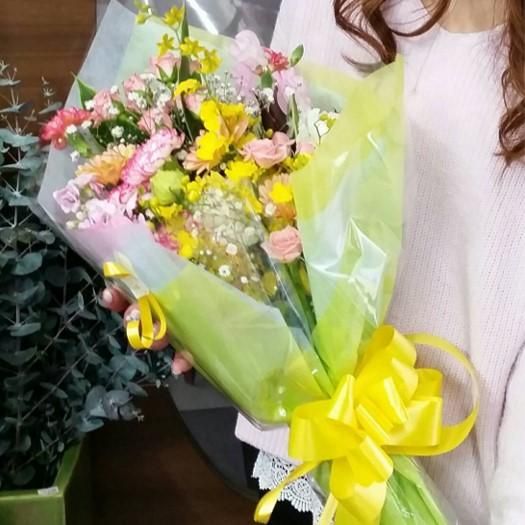 色が選べる3000円おまかせ花束(ワンサイドブーケ) - 【姫路市 色が選べる3000円おまかせ花束(ワンサイドブーケ) - 【姫路市