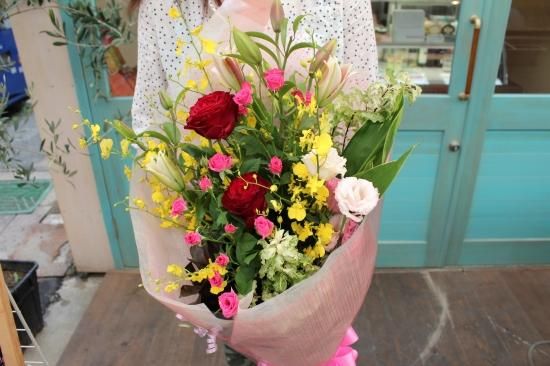 色が選べる4000円おまかせ花束 ワンサイドブーケ 姫路市 花屋 飯塚生花店 Iihana総合ネット注文サイト 胡蝶蘭 スタンド花 花ギフト 御祝いアレンジ花束 プリザ ドライフラワー ブライダル お供え花 色が選べる4000円おまかせ花束 ワンサイドブーケ 姫路市 花屋 飯塚生花店 Iihana総合ネット注文サイト 胡蝶蘭 スタンド花 花ギフト 御祝いアレンジ花束 プリザ ドライフラワー ブライダル お供え花