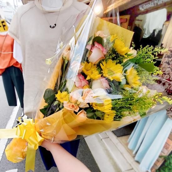 色が選べる5000円おまかせ花束 ワンサイドブーケ 姫路市 花屋 飯塚生花店 Iihana総合ネット注文サイト 胡蝶蘭 スタンド花 花ギフト 御祝いアレンジ花束 プリザ ドライフラワー ブライダル お供え花