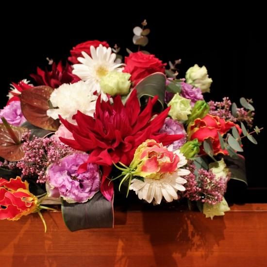 宅配不可】演台花おまかせアレンジメント - 【姫路市・花屋 宅配不可】演台花おまかせアレンジメント - 【姫路市・花屋