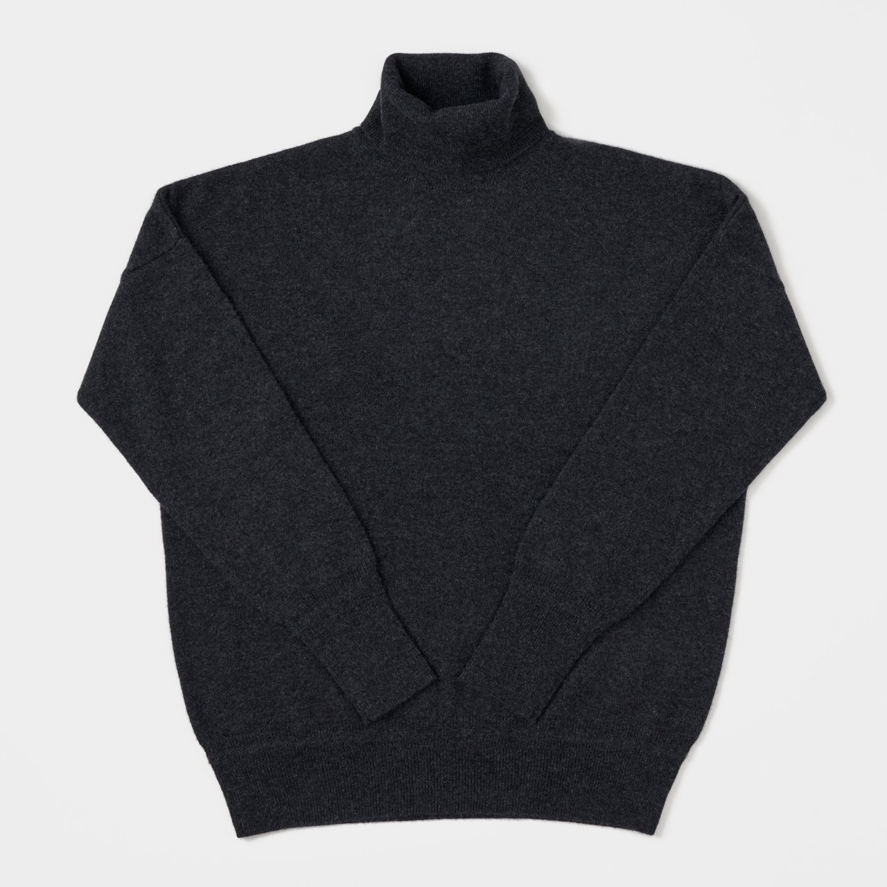 CASHMERE BASIC TURTLE<BR> CHARCOAL GREY