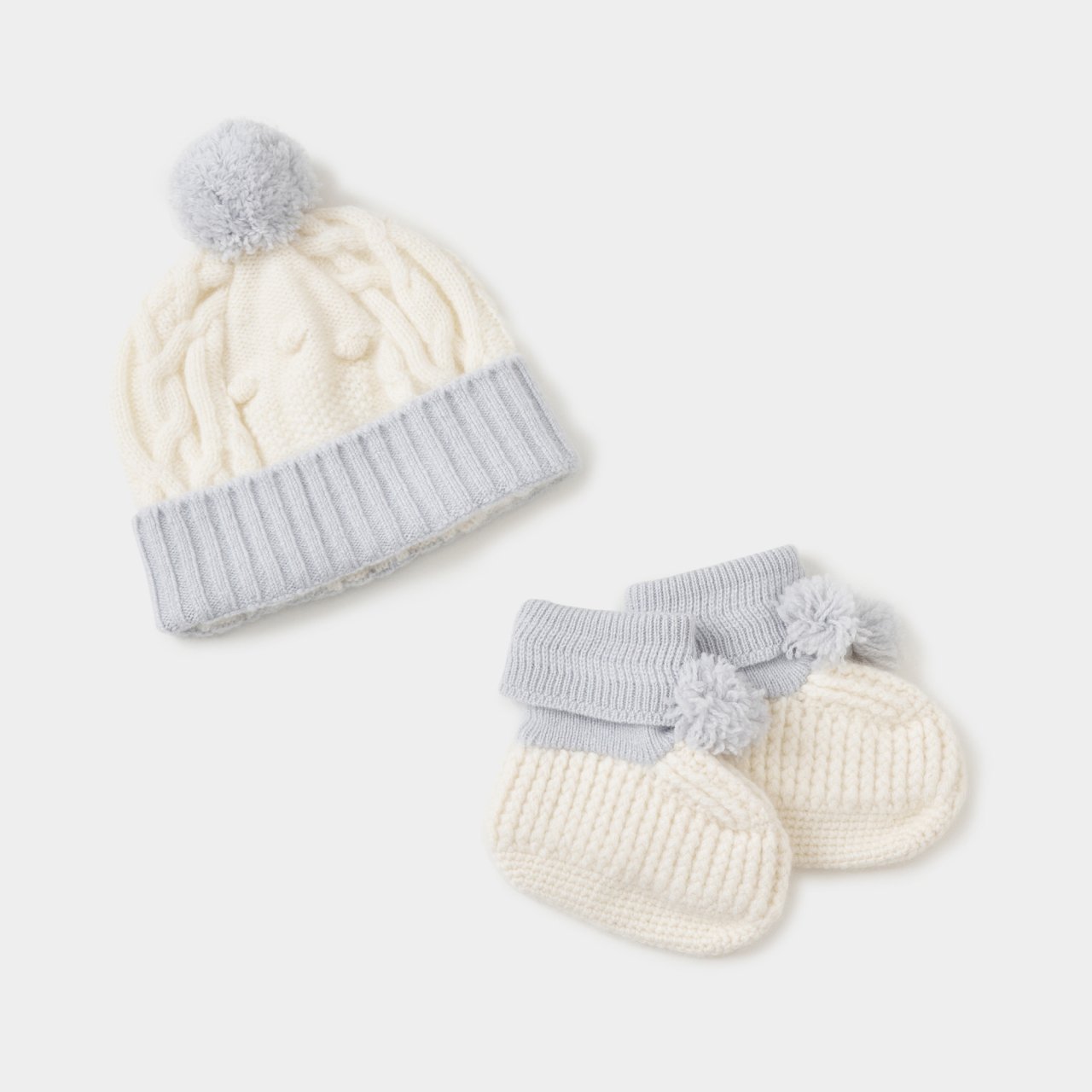 BABY BEANIE & BOOTS<BR>IVORY