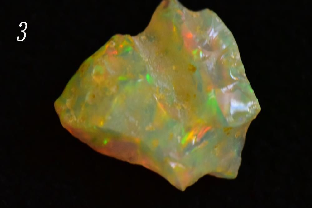 エチオピア オパール ピンファイア 星空のような 鉱物 標本 原石