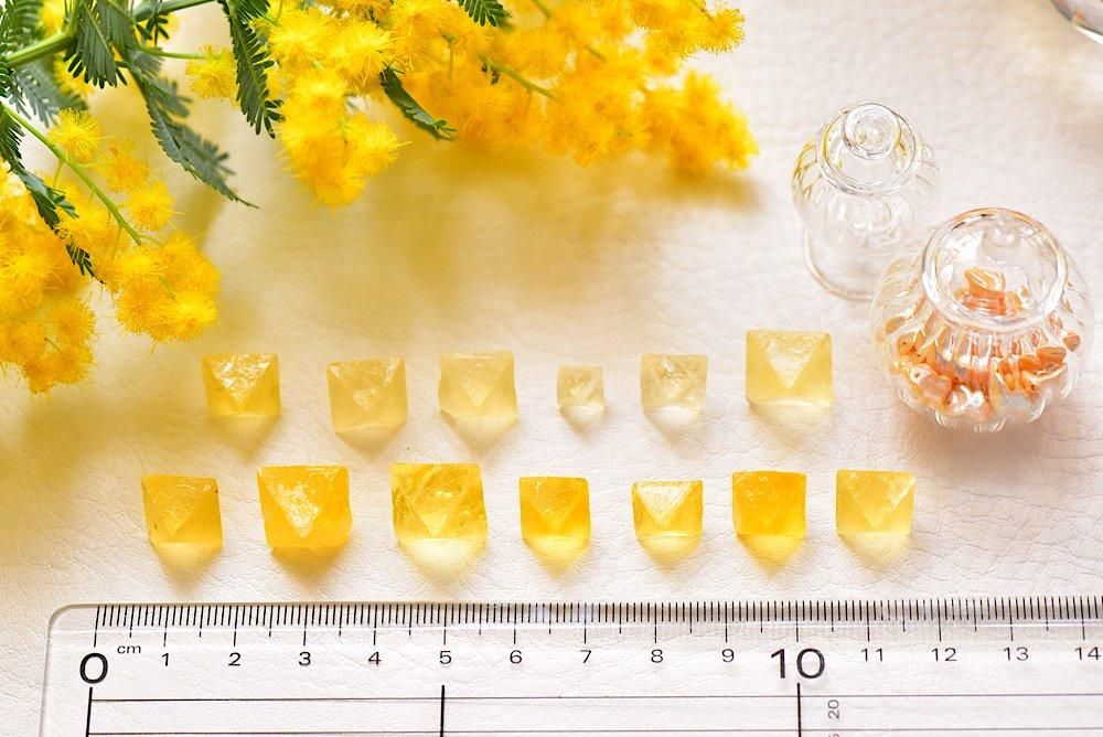 イエローフローライトポイント タワー 素敵な逸品