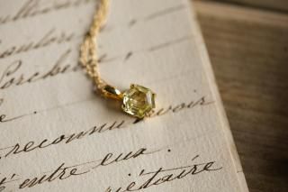 オクタゴン:Vnt.ウランガラス |ネックレス