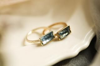 <img class='new_mark_img1' src='https://img.shop-pro.jp/img/new/icons11.gif' style='border:none;display:inline;margin:0px;padding:0px;width:auto;' />バゲット:ヴィンテージウランガラス |シルバーカラー リング