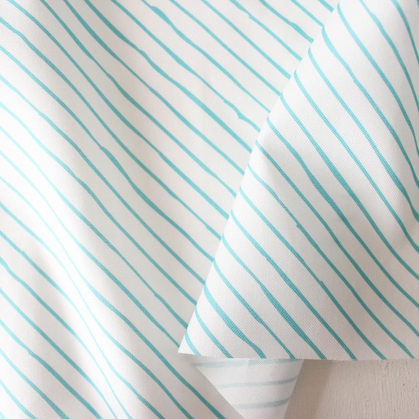 ベース色（ホワイト）／ライトブルー（ワンポイント色）のテキスタイル