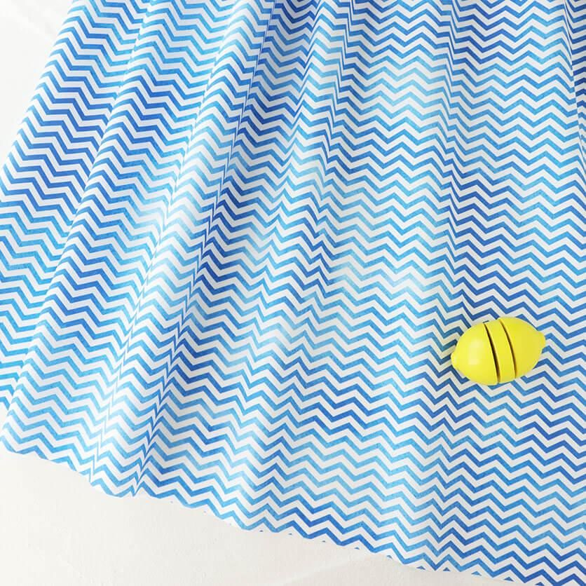 ギザギザ線 小 ブルー Nunocoto Fabric