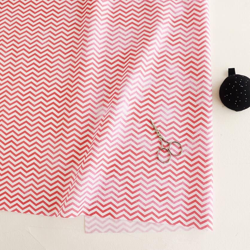 ギザギザ線（小・レッド）| nunocoto fabric