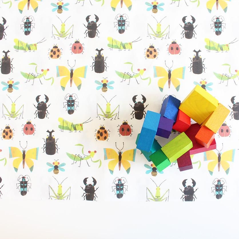 Happy Bugs（ホワイト）昆虫柄- 布・生地の通販サイト：nunocoto fabric