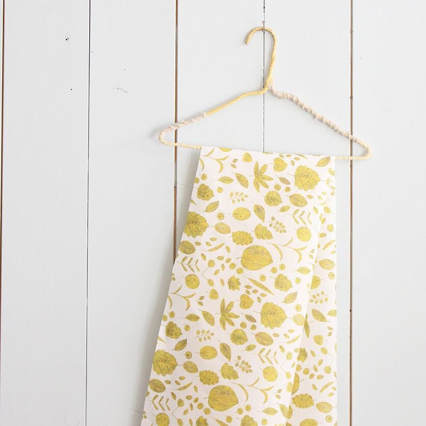 いろいろな葉っぱ（ゴールド） - 生地と型紙の通販サイト