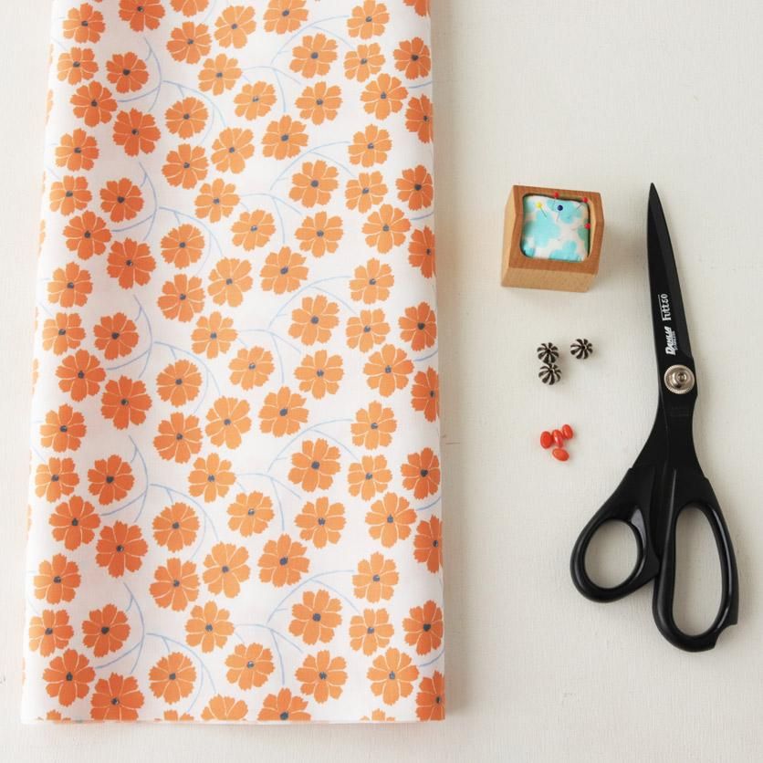 無邪気の花（オレンジ） - 生地と型紙の通販サイト：nunocoto fabric