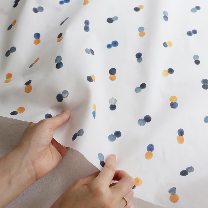 シュワシュワ（ホワイト）水玉・ドット柄- 布・生地の通販サイト