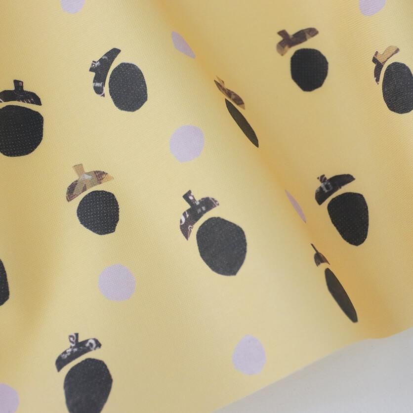 ころころどんぐり（イエロー）どんぐり柄- 布・生地の通販サイト