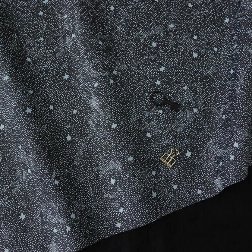 silentnight（チャコールグレー）星柄- 布・生地の通販サイト