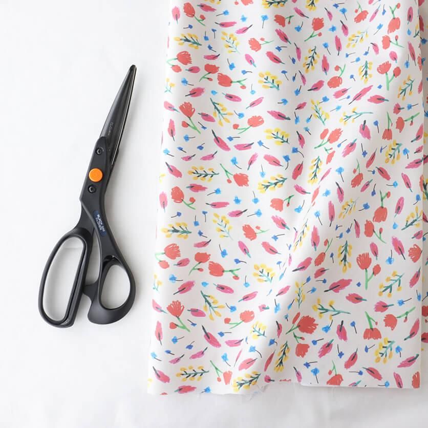 はなはなページ 8/20発売のトレカのオフショットです💖