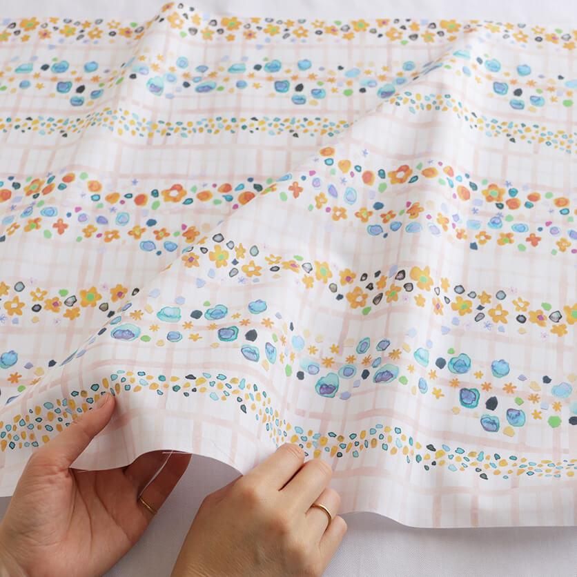 花とチェック（ホワイト） - 生地と型紙の通販サイト：nunocoto fabric