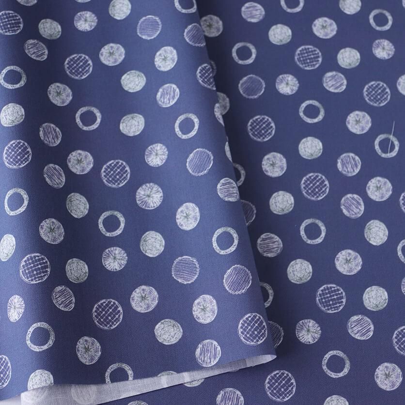 水玉（ネイビー） - 生地と型紙の通販サイト：nunocoto fabric