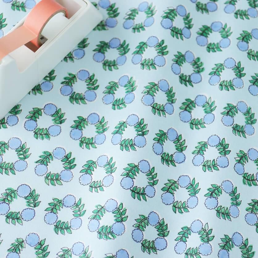 小花のリース（ピンク）花柄- 布・生地の通販サイト：nunocoto fabric