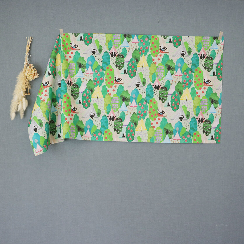 黒猫と実りのキャンプ ねこ柄- 布・生地の通販サイト：nunocoto fabric