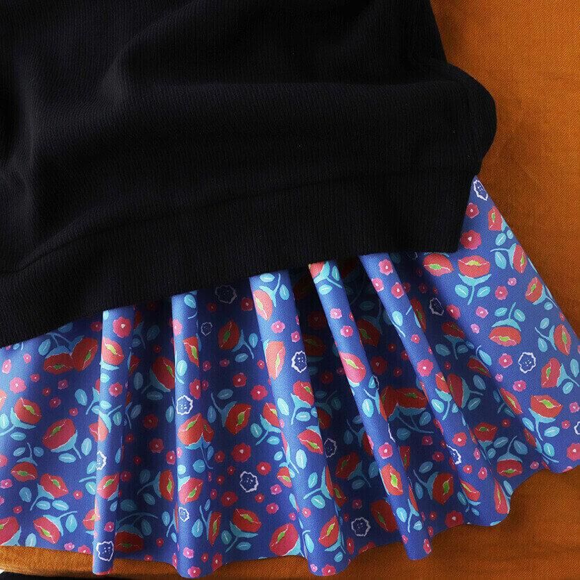 ほんのりレトロな小花（ブルー）レトロ・花柄- 布・生地の通販