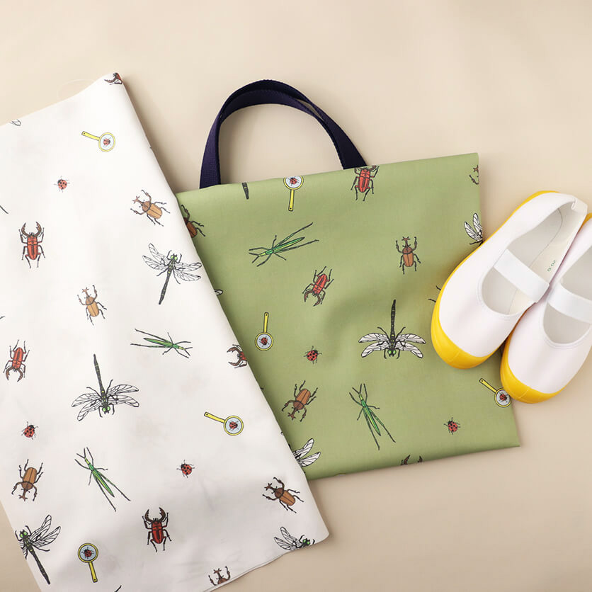昆虫図鑑（モスグリーン）昆虫柄- 布・生地の通販サイト：nunocoto fabric