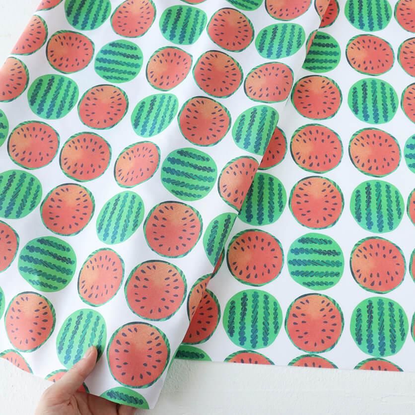 スイカの断面 フルーツ・スイカ水玉・ドット柄- 布・生地の通販サイト