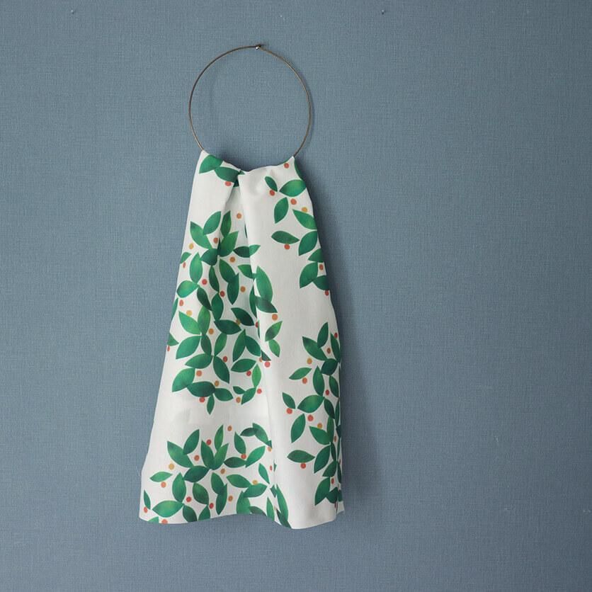 orchard（ホワイト×グリーン） - 生地と型紙の通販サイト：nunocoto fabric
