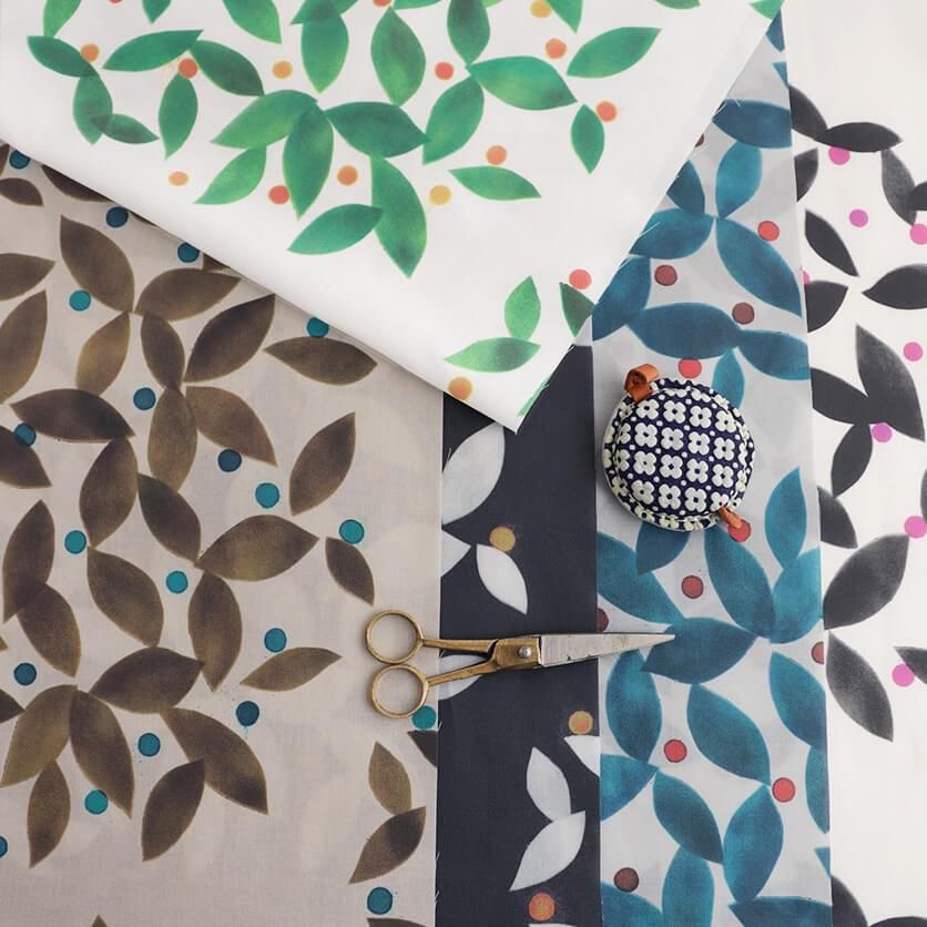 オーダーページ2022生地 生地 オックスプリント 【キルト】 2024 入園入学 迷彩×恐竜柄 DR2309Q