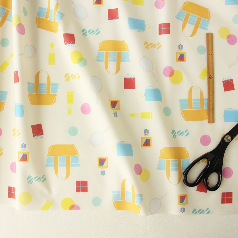 in my bag (happy day) コスメ柄- 布・生地の通販サイト：nunocoto fabric