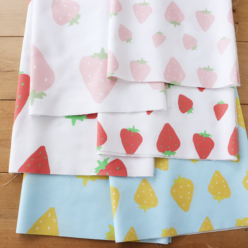 やっぱりいちご（レッド） フルーツ柄- 布・生地の通販サイト