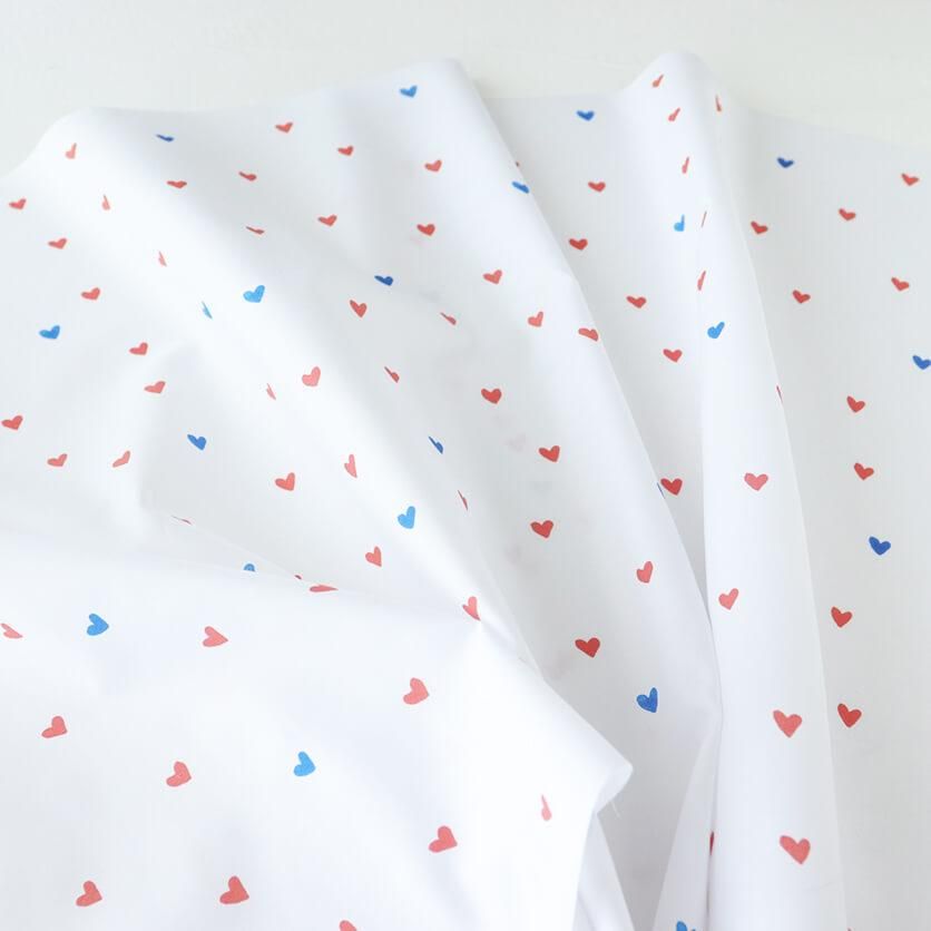 生地見本です。 tiny heart（レッド）ハート柄- 布・生地の通販サイト：nunocoto fabric