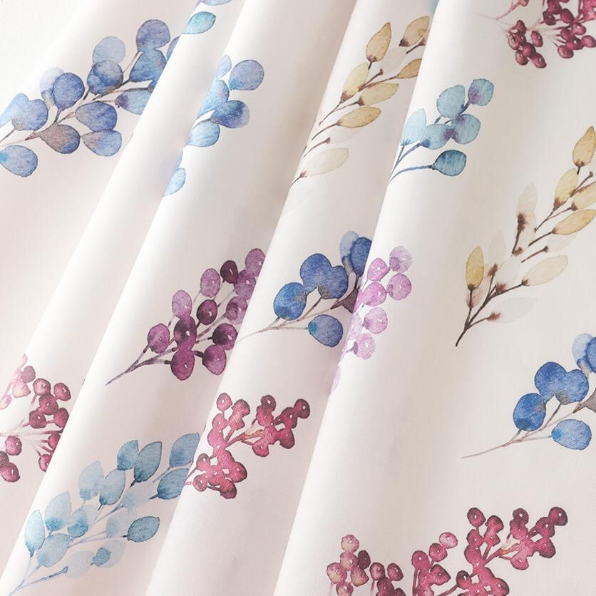 Rustic leaves（アイボリー）花柄- 布・生地の通販サイト