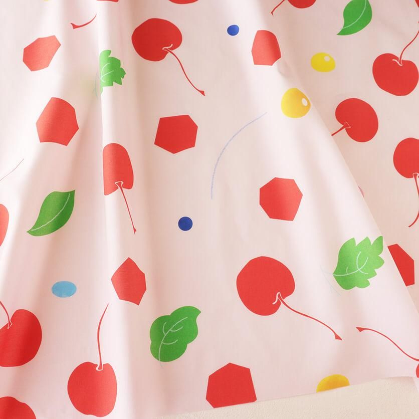 colorful（ペールピンク）さくらんぼ柄- 布・生地の通販サイト