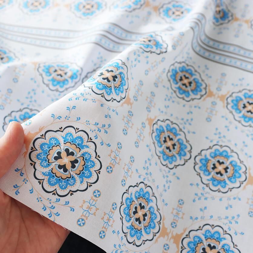 中東の花（ライトブルー）花柄- 布・生地の通販サイト：nunocoto fabric