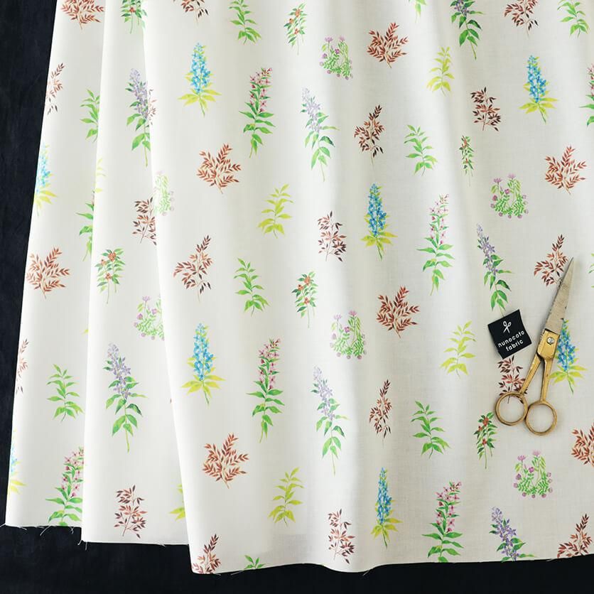 野の花たち（ホワイト）花柄- 布・生地の通販サイト：nunocoto