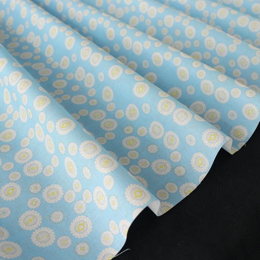 マーガレット（ブルー）花柄- 布・生地の通販サイト：nunocoto fabric