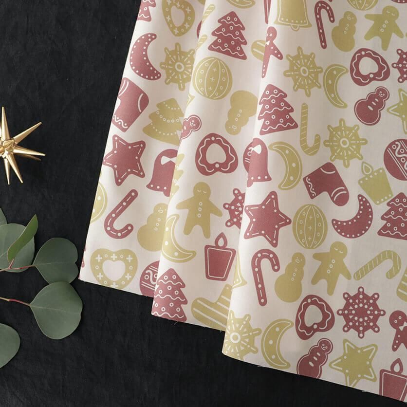 ジンジャーブレッド（ピンク）クリスマス柄- 布・生地の通販サイト