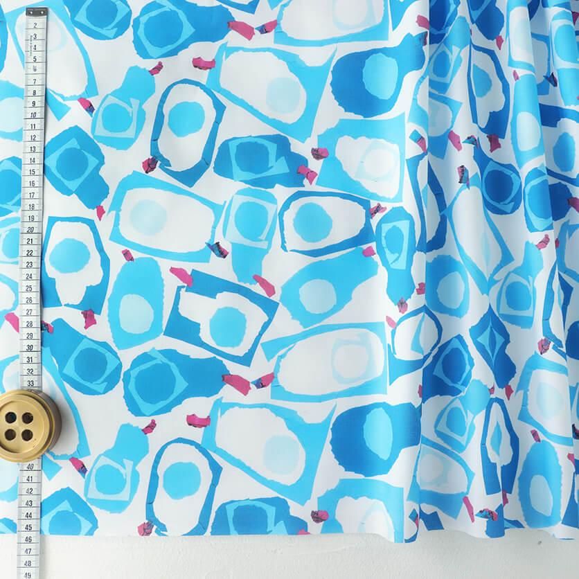 アボカドたち（ブルー）野菜柄- 布・生地の通販サイト：nunocoto