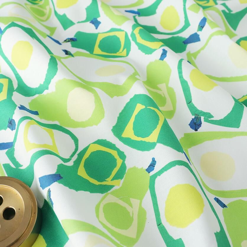 アボカドたち（ホワイト）野菜柄- 布・生地の通販サイト