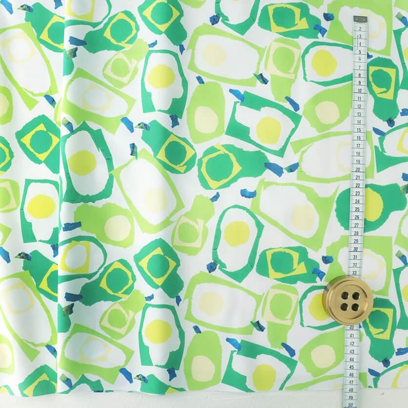 アボガド様 アボカドたち（ホワイト）野菜柄- 布・生地の通販サイト