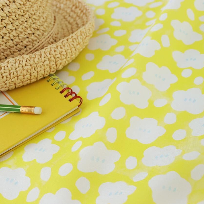 つぼみまじりの花柄- 布・生地の通販サイト：nunocoto fabric