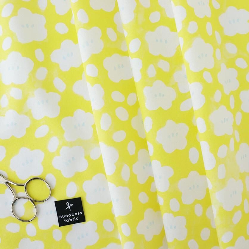 つぼみまじりの花柄- 布・生地の通販サイト：nunocoto fabric