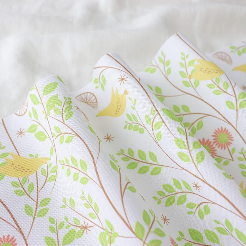 bird in forest（ホワイト）鳥柄- 布・生地の通販サイト：nunocoto fabric
