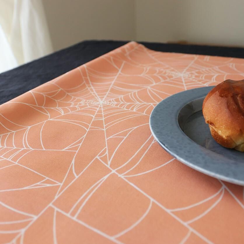 カラフル蜘蛛の巣（オレンジ）ハロウィーン柄- 布・生地の通販サイト