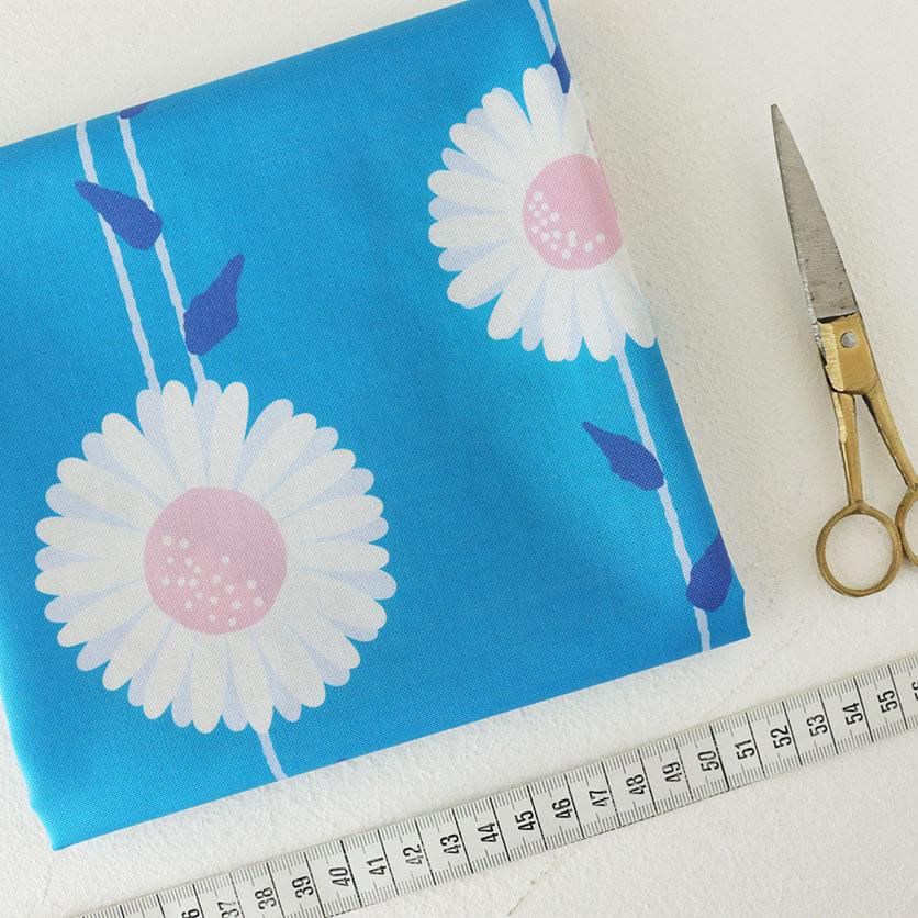 スイート・デイジー（ブルー）花柄- 布・生地の通販サイト：nunocoto