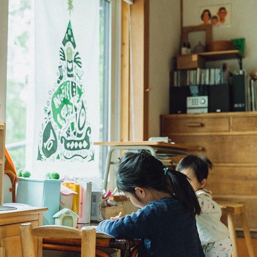 どんぐりアート♡Merry Xmasタペストリー風ライト付きリース♡ DIY】じぃちゃんがクリスマスリース作ってみた(どんぐりトトロ