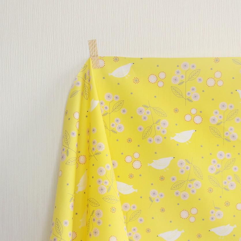 白い文鳥と花(レモンイエロー) 花柄- 布・生地の通販サイト：nunocoto